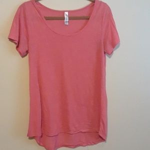 LuLaRoe Coral Pink Classic T Small